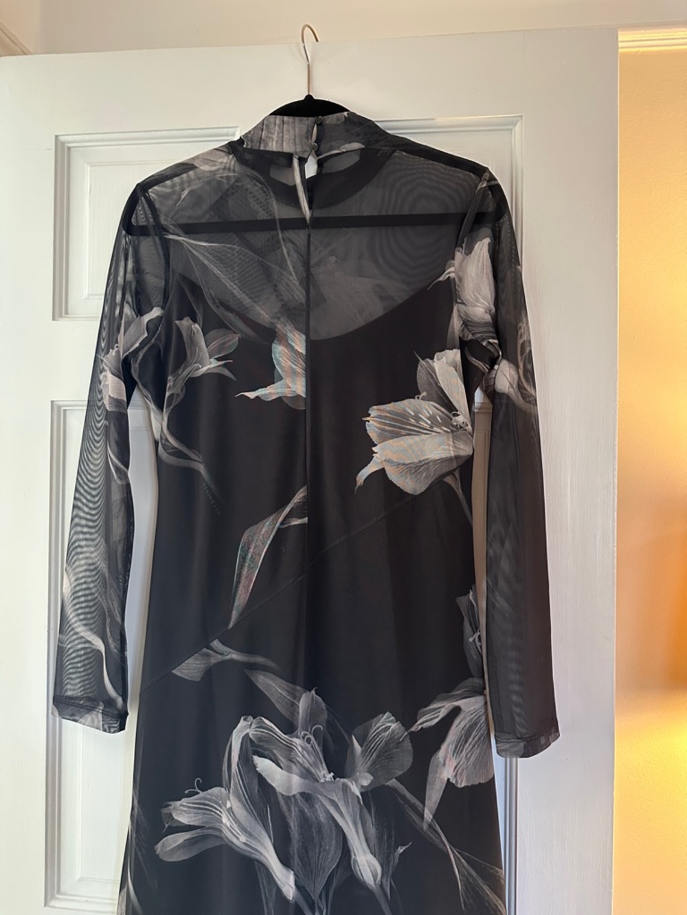 AllSaints Black Sheer Floral-Print Long Sleeve Midi Dress - Picture 9 of 10